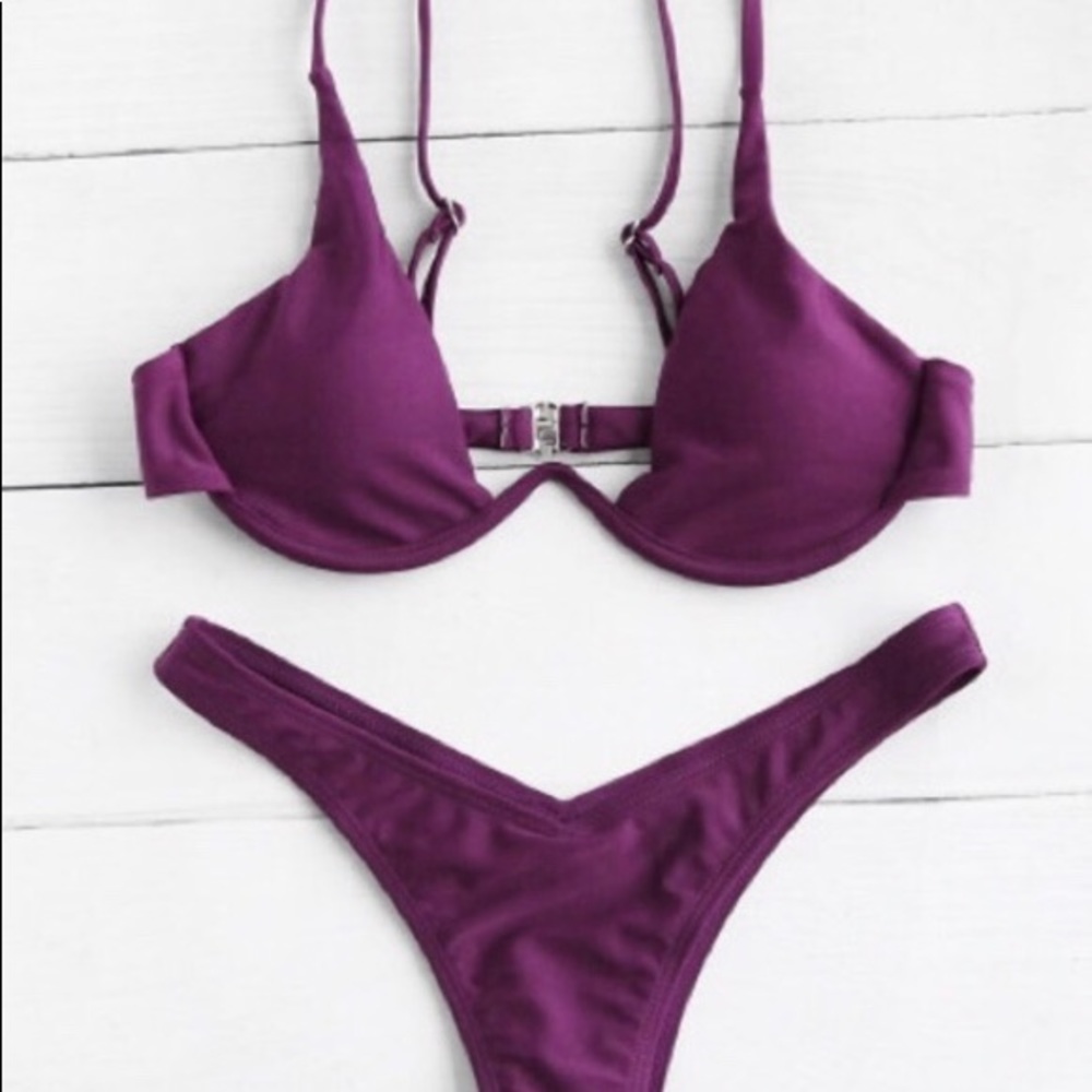 NWOT Medium bikini top and thong bottom